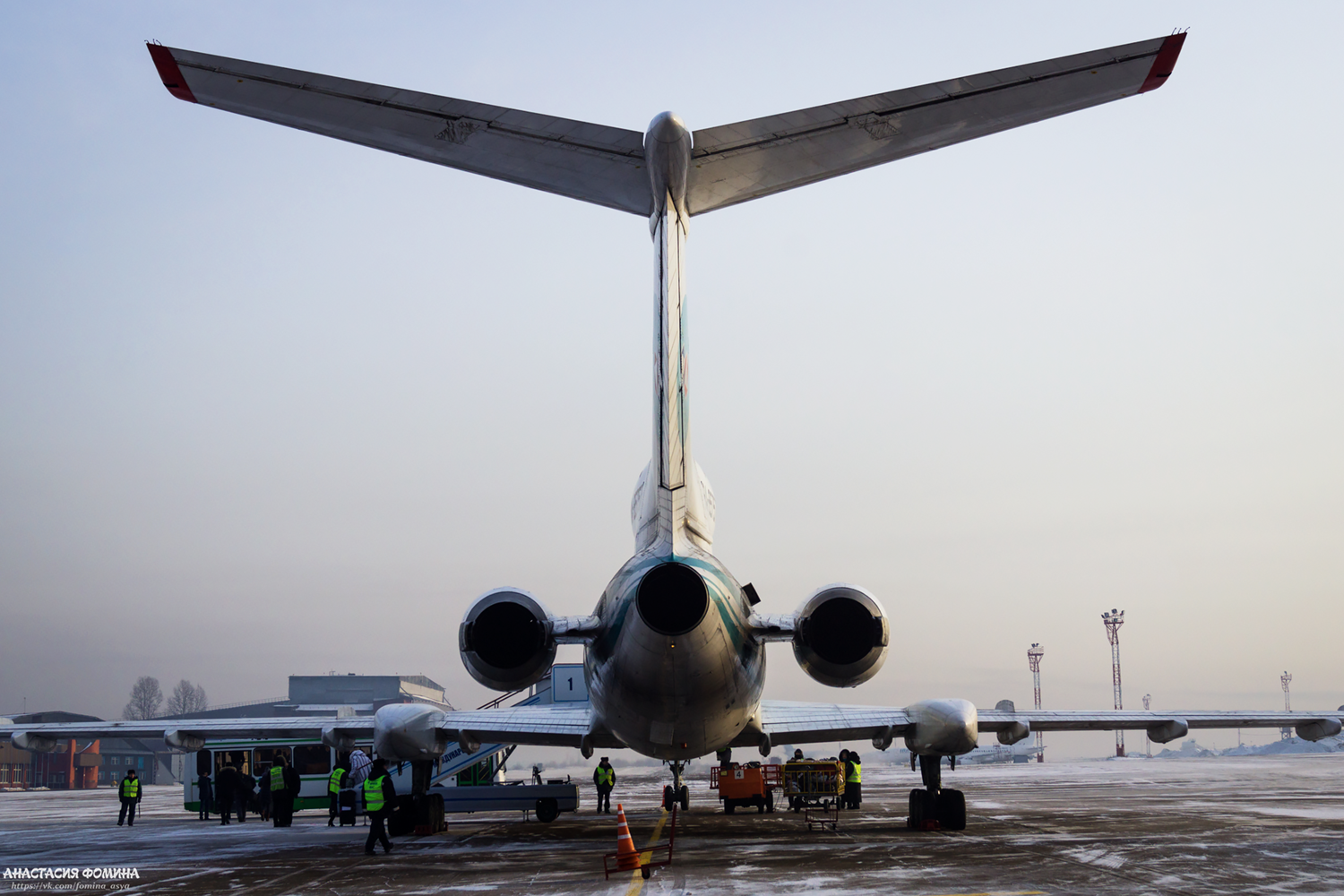 Meeting of TU-154M airline ALROSA December 17, 2016 - My, Longpost, Irkutsk, Tu-154, Aviation, December, 2016, Tupolev, My