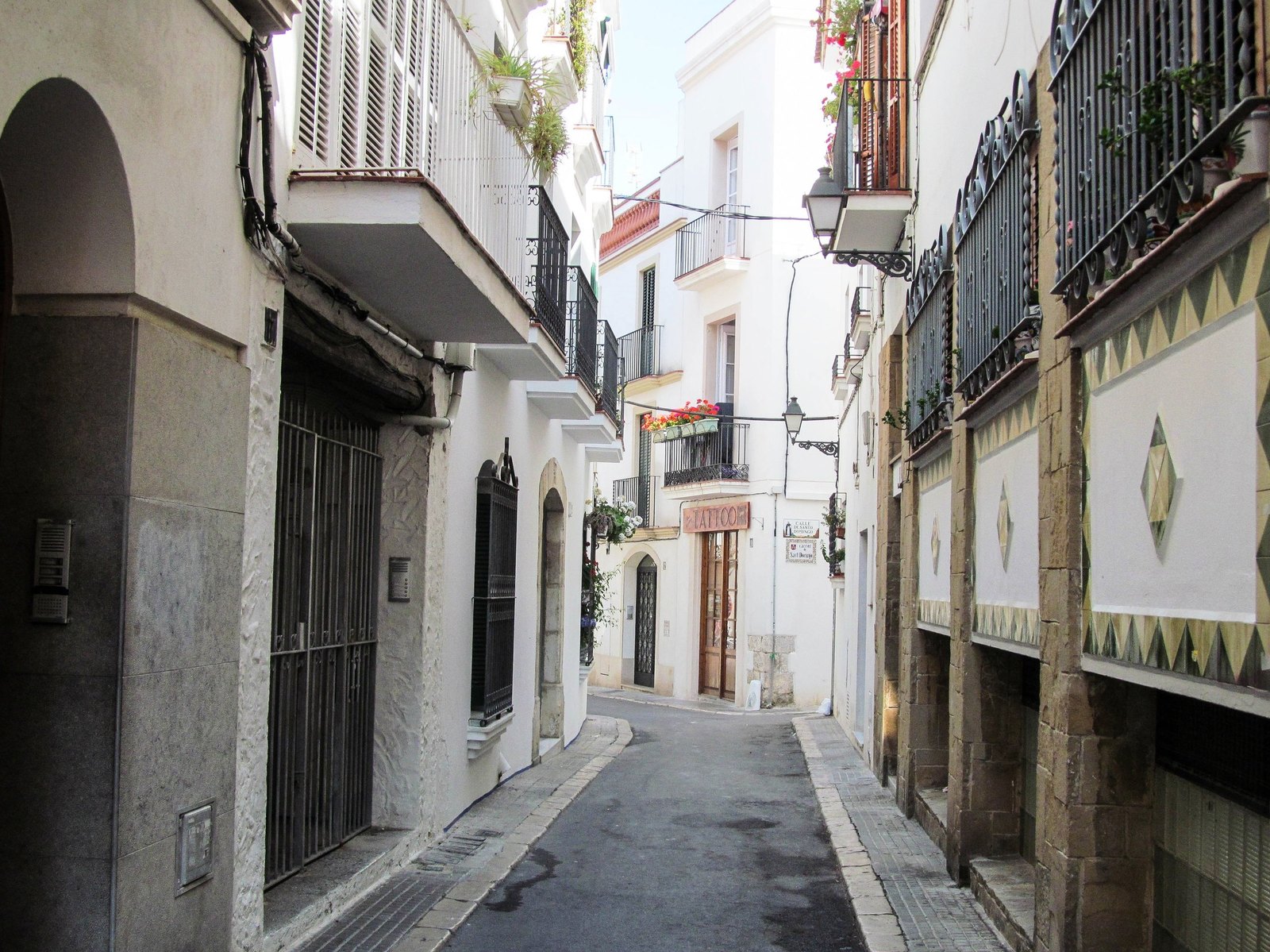 My great Spanish trip: Sitges - a city of art with snow-white houses. - My, Spain, , , Catalonia, Travels, Tourism, Sea, Longpost