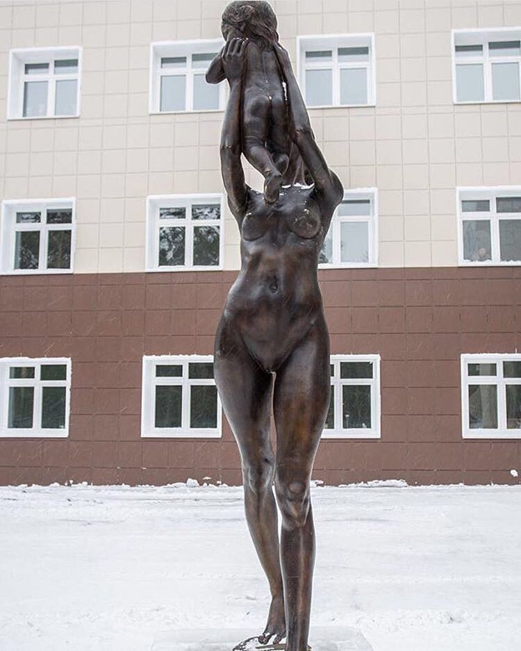 Statue near the new Perinatal Center in the Altai Territory - NSFW, Perinatal Center, Altai region, Barnaul, The statue, Children, Sculpture