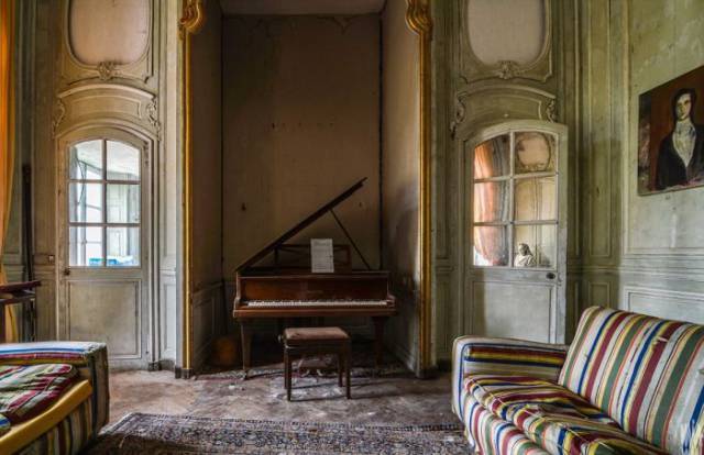 Mysterious castle in France abandoned for hundreds of years - Longpost, , France