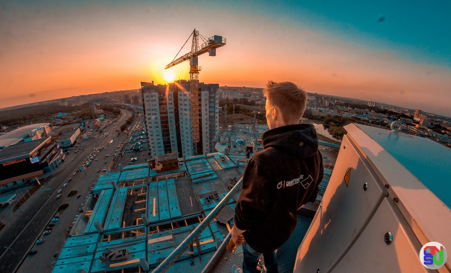 climbed on the crane - My, Photo, Fishye, Building, Tap, Construction, Roofing, Chelyabinsk, Longpost, Ruffers