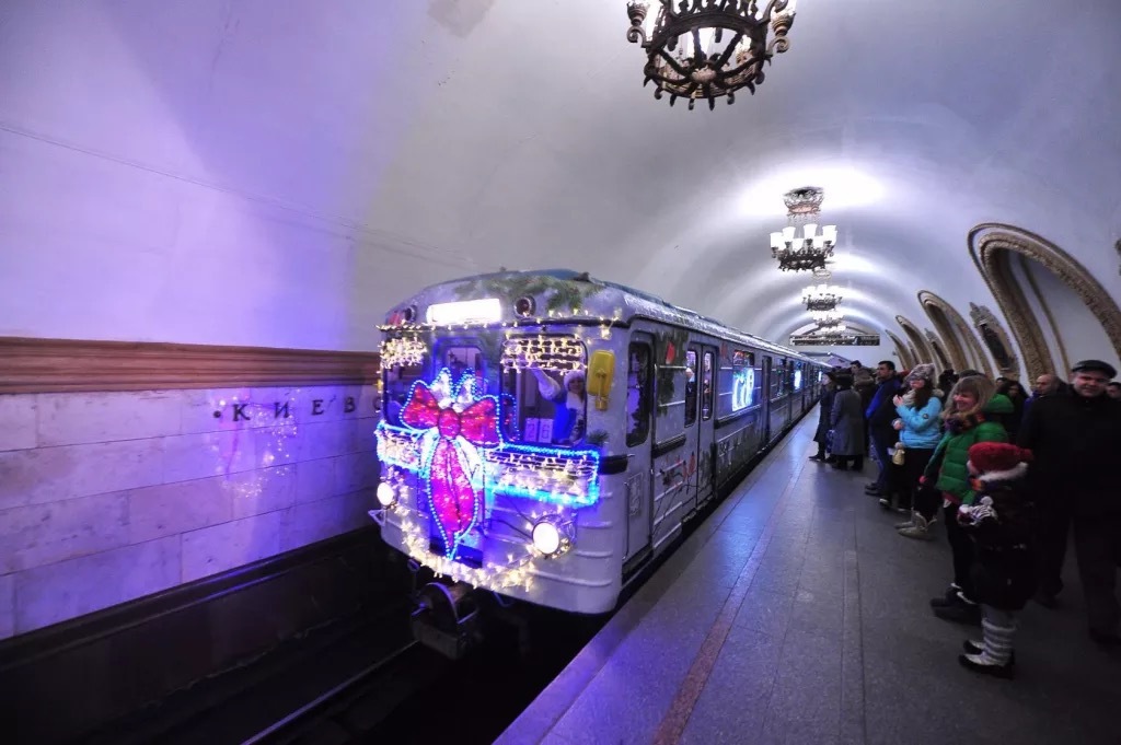 Metro congratulations. - Metro, New Year, Photo, Snow Maiden, Moscow