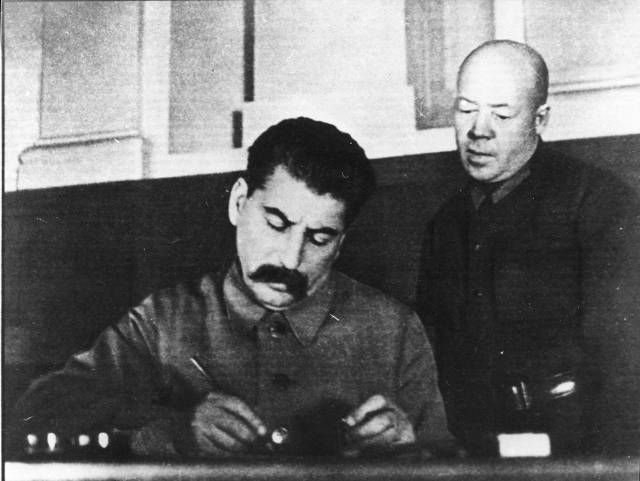 Stalin and Poskrebyshev. - Stalin, Прическа, , Honesty