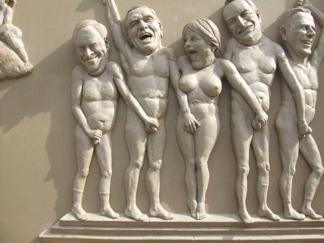 Angela Merkel with her ministers on the wall of the town hall in the South German town of Ludwigshafen. Sculptor Peter Lenk. - NSFW, Angela Merkel, Sculpture