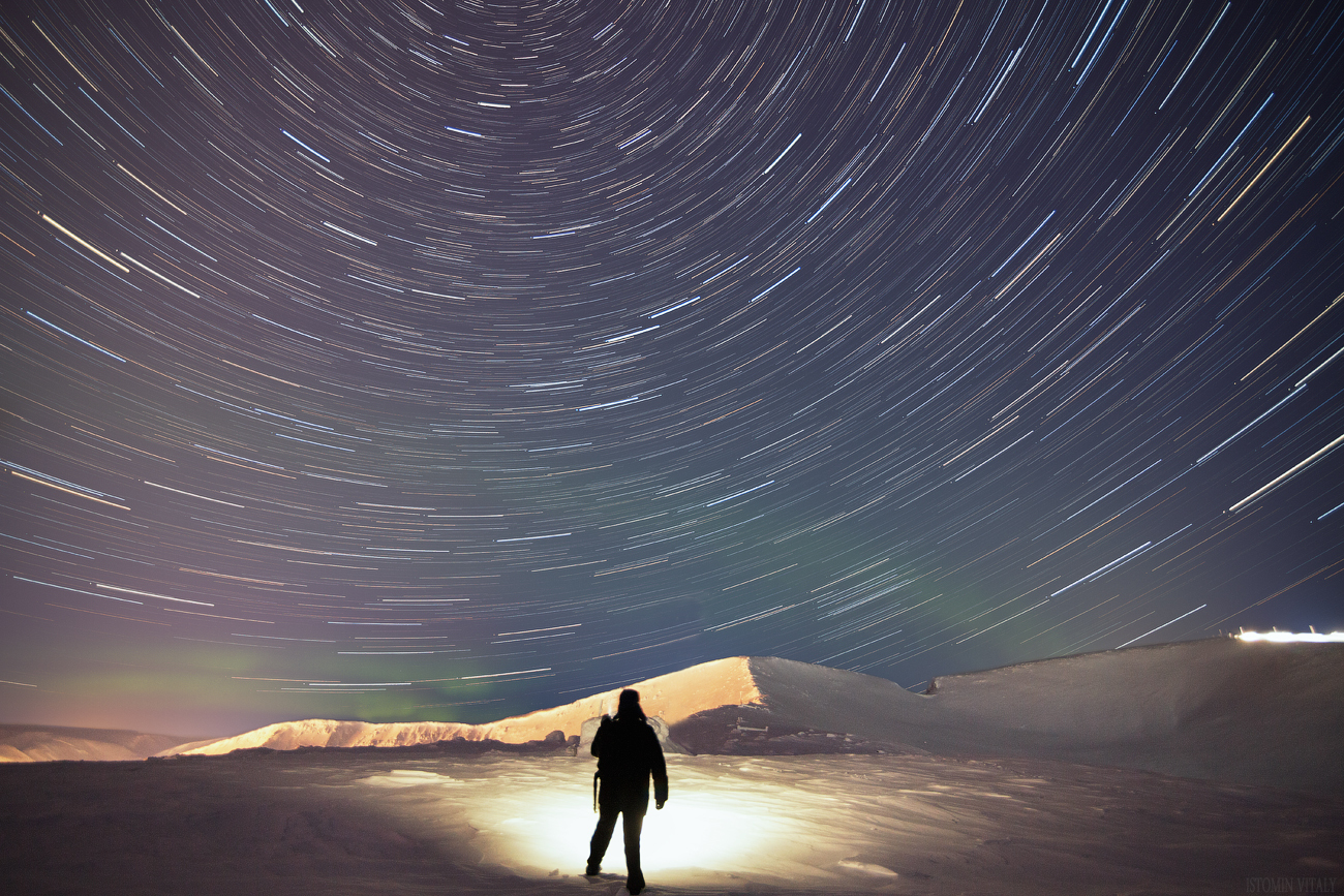 Kirovsk, Mount Aikuaivenchorr January 2, 2017 - My, Russia, Person, Space, Winter, Khibiny, Night, The photo, Artist, Video