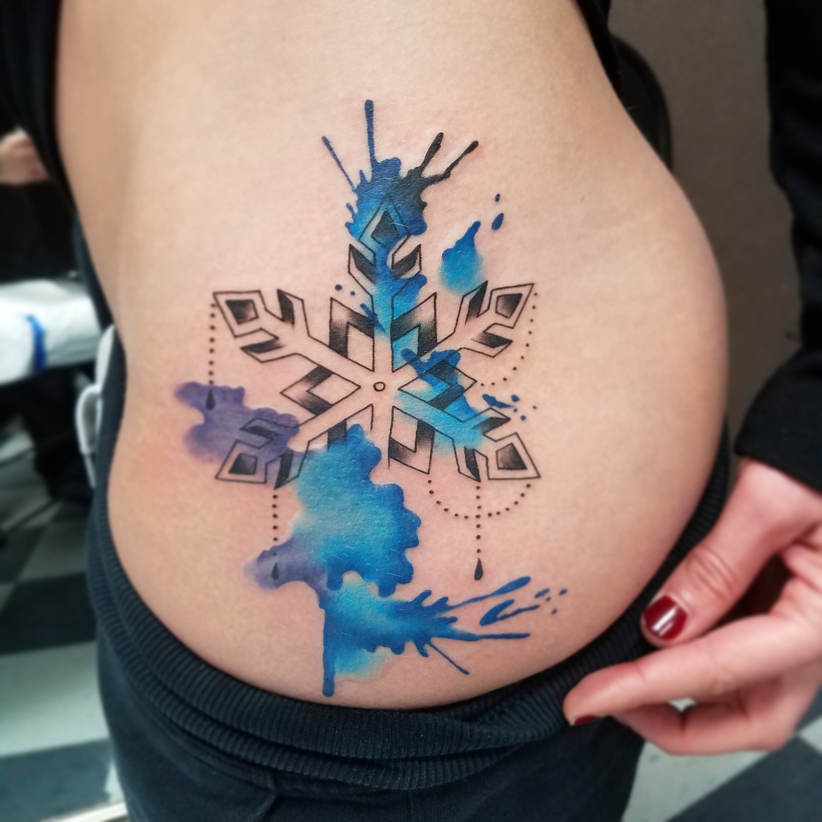 Snowflake. - Snowflake, Drawing, Figure, Tattoo, Girls, Art