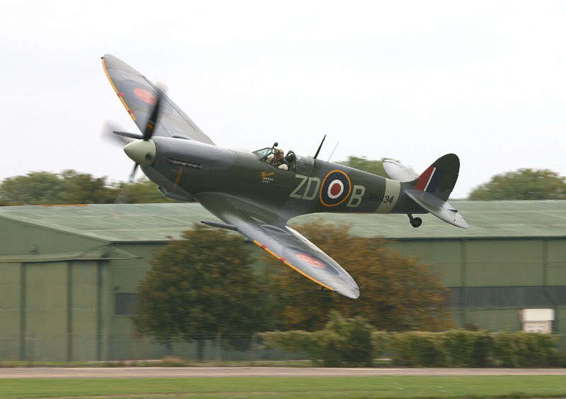 Crouching Spitfire. - Spitfire, , Fighter, Airplane, Aviation, The Second World War, Pilots, Longpost, Hedgehop