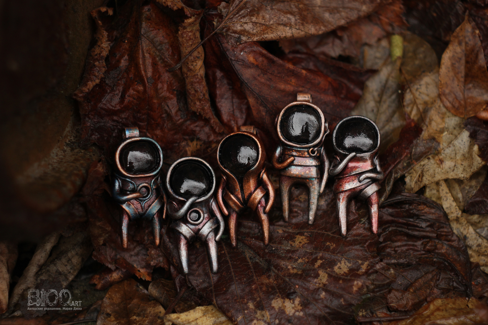 Tramps of the post-apocalyptic world, polymer clay pendants. - My, Polymer clay, Pendant, Handmade, Cyberpunk, Fantasy, Spacesuit, Tramp, Longpost