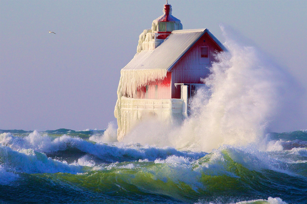 Teremok is icy, the door is creaky - USA, Cold, Lighthouse