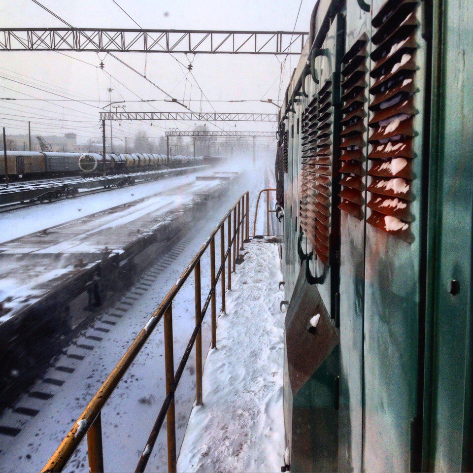 On the way to Finland Station - My, Russian Railways, Locomotive, Work, Driver, Snow, Winter, Saint Petersburg