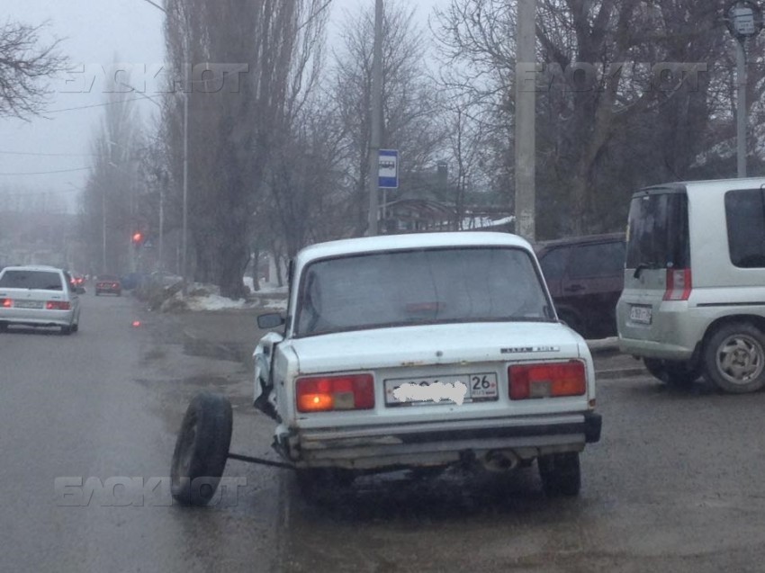 In Stavropol, the old Zhiguli fell apart on the move - Crash, Land rover, Stavropol region