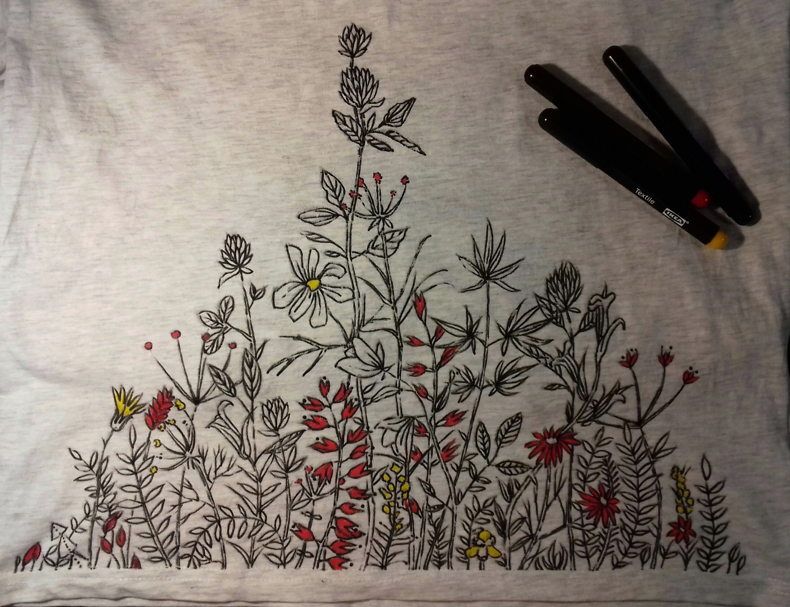 T-shirt painting. - My, Painting on fabric, Flowers