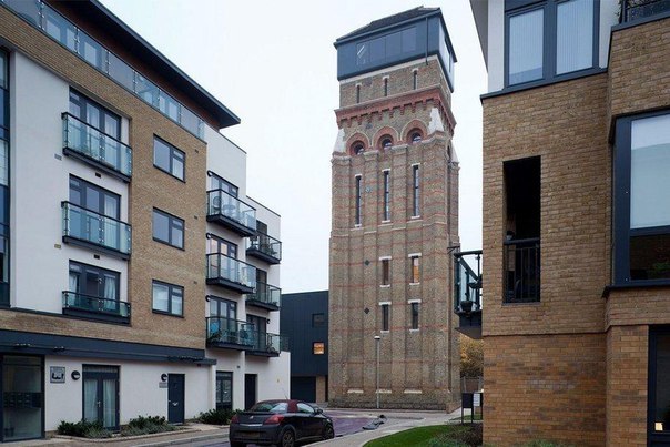 Stunning 1877 water tower house with panoramic views of London - House, London, Longpost