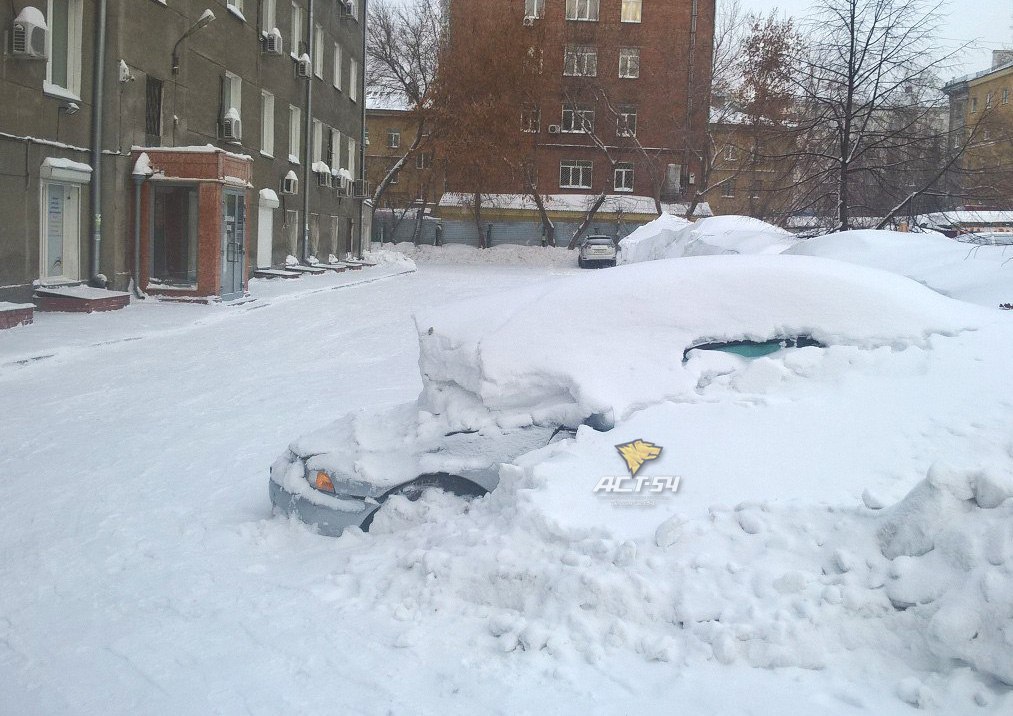 And then they sell, they say, not a bit, not beautiful, not used in winter ... - Ast54, Auto, Snow, Novosibirsk