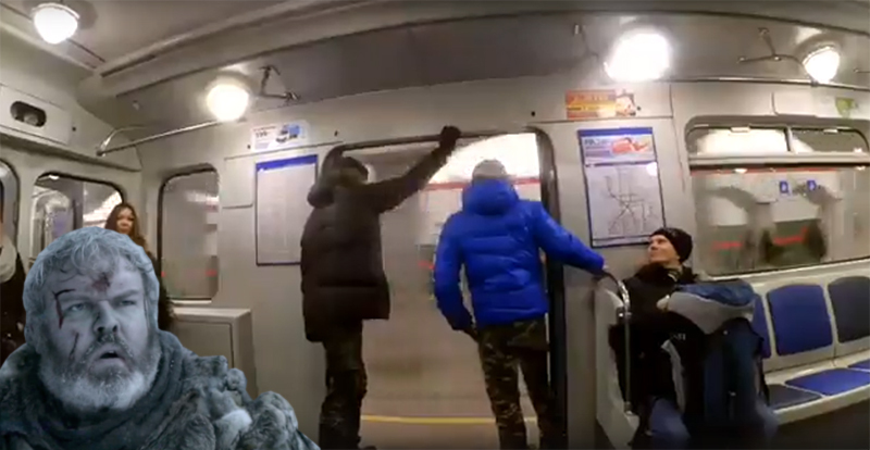 Hold the door... - Saint Petersburg, Metro