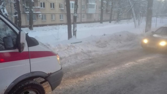 В Самаре автолюбители не пускали скорую к пострадавшим - Самара, Скорая помощь, Быдло, Больница, Россия, Длиннопост