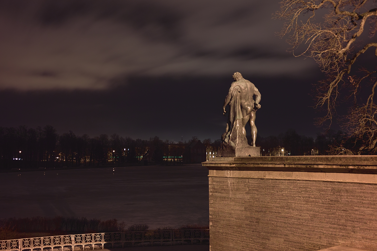 Hercules in Pushkin - My, Pushkin, Saint Petersburg, Winter, Photo, The photo, Hercules, Russia, Catherine Palace