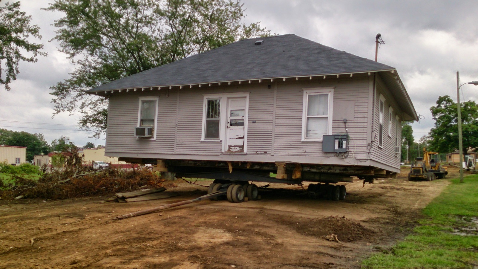 Another American hut on wheels changes its place of residence. - My, USA, America, Michigan, Sputnikoff, Frame house, , Building, Video