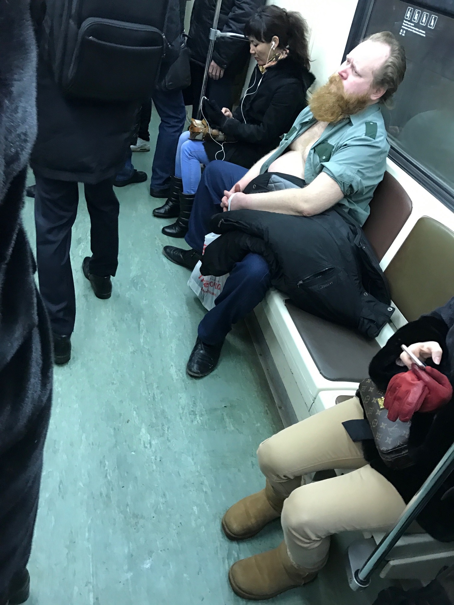 Мода в метро - Моё, Метро, Угар, Юмор, Мода, Приколы метро, Московское метро