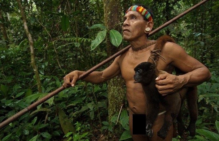 The photographer spent 12 days with the savages from the Amazonian tribe. His shots are shocking... - Guarani, Peekaboo, Longpost