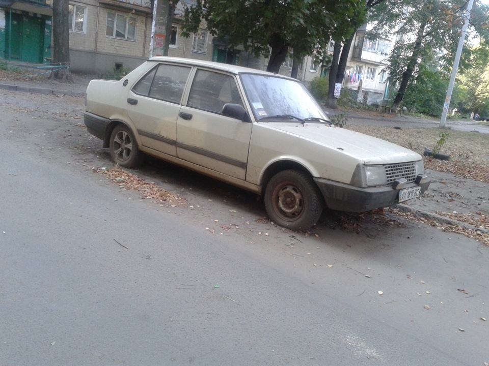 Abandoned cars in Kharkov. - Abandoned, Car, Forgotten, Longpost