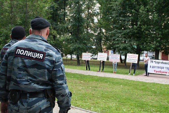 As residents of a Moscow house 7 km. from the Kremlin are fighting with the management company - Housing and communal services, Management Company, Moscow, Rates, Corruption, Longpost