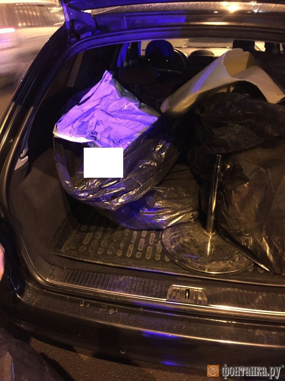 In St. Petersburg, the traffic police detained the drug farmer's Mercedes with 3 kg of drugs - news, Saint Petersburg, Drugs