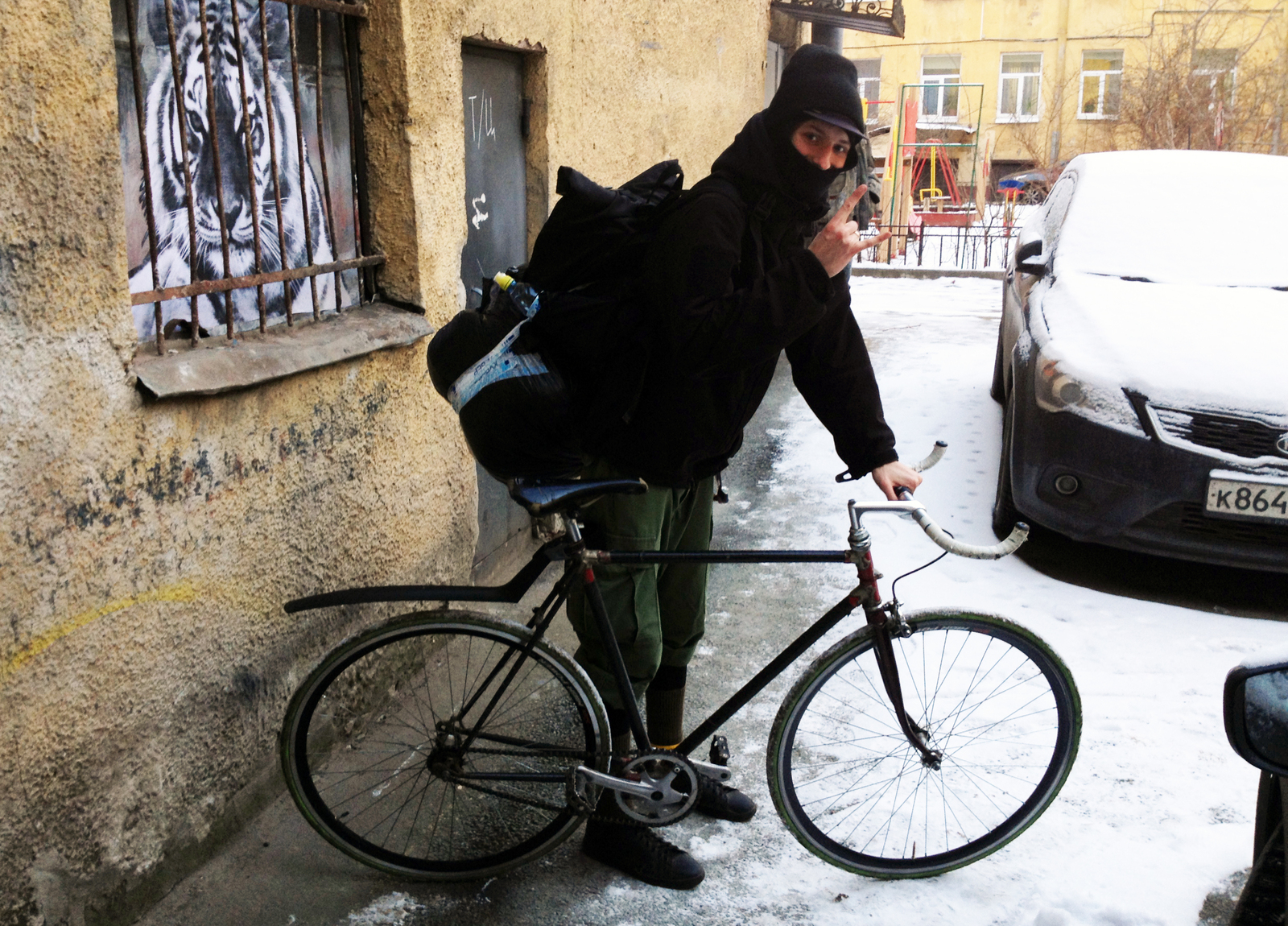 Unexpected acquaintance - My, Workshop, Astonishment, Courier, freezing, Poles, Saint Petersburg, A bike, Longpost