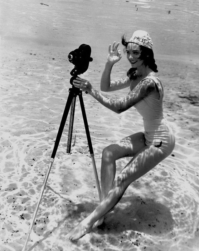 Underwater operator - Camera, Beautiful girl, Sea