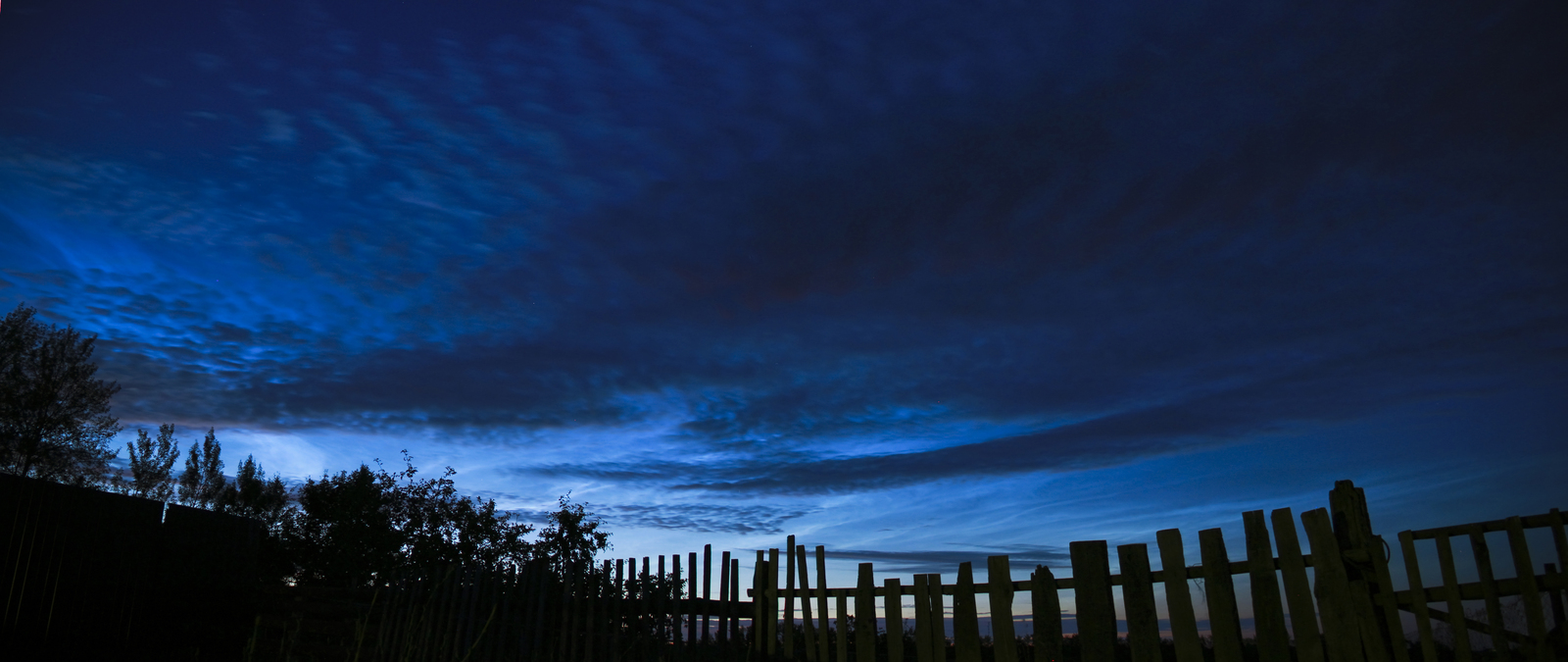 Summer, night, village, silvery clouds... - My, The photo, Photographer, Night shooting, Noctilucent clouds, Astrophoto, Longpost