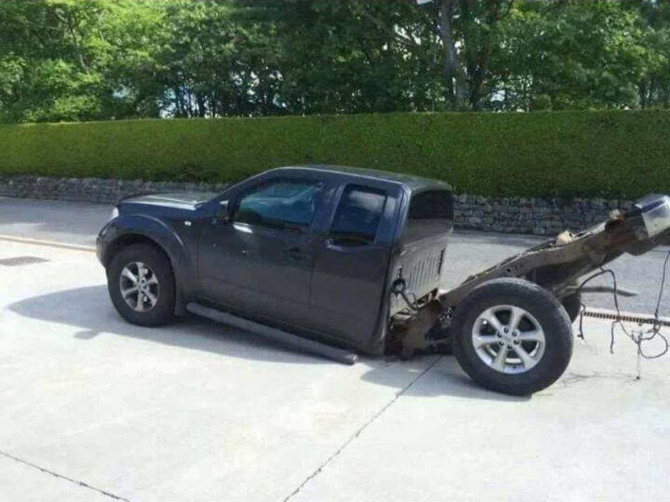 Nissan Navara began to fold in half - Nissan, Navara, Crash, Marriage, Auto, , Longpost