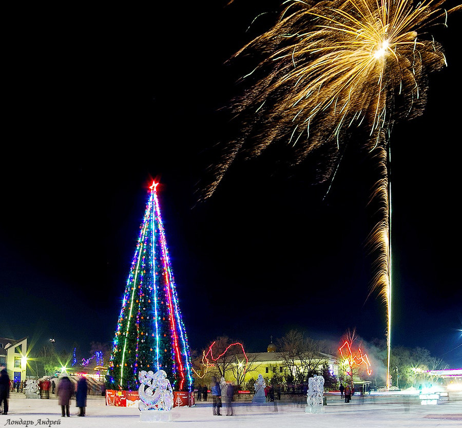 New Year's Eve in a small town - My, New Year, Christmas trees, Firework, Square, Holidays