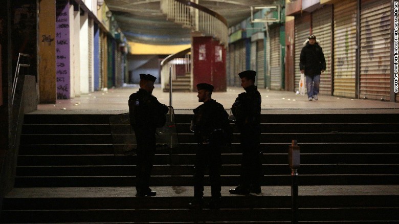 Protests erupt in suburban Paris after being raped by police - France, Rally, Изнасилование, Police