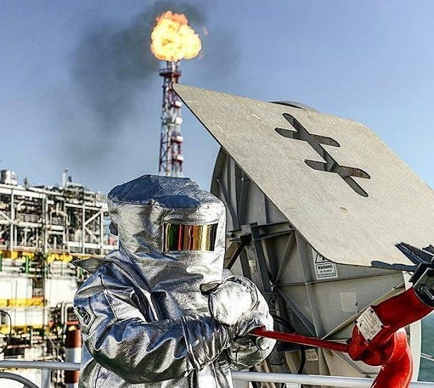 Waiting for a helicopter on the Filanovsky platform in the Caspian Sea - Platform, Firefighters, Caspian Sea, Shelf, 