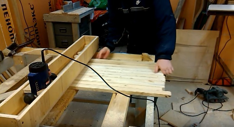 Not standard work with a hand router, or useful for the workshop. - My, Nrvwood, Homemade, Furniture panel, , Video, Longpost