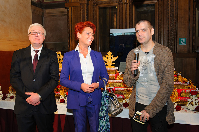 145 golden cakes were presented to the Historical Museum in honor of the anniversary - , Aldis Brichevs, Historical Museum, Kremlin, Chocolate, Gold, Cake, Moscow, Longpost