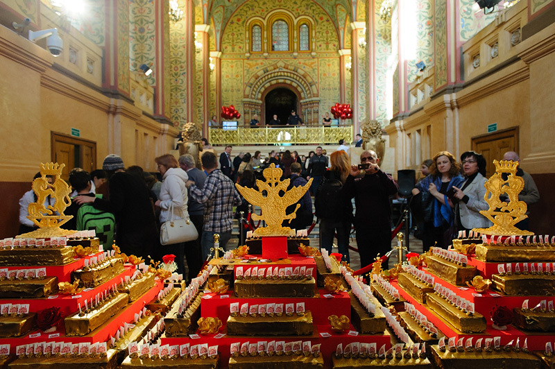 145 golden cakes were presented to the Historical Museum in honor of the anniversary - , Aldis Brichevs, Historical Museum, Kremlin, Chocolate, Gold, Cake, Moscow, Longpost