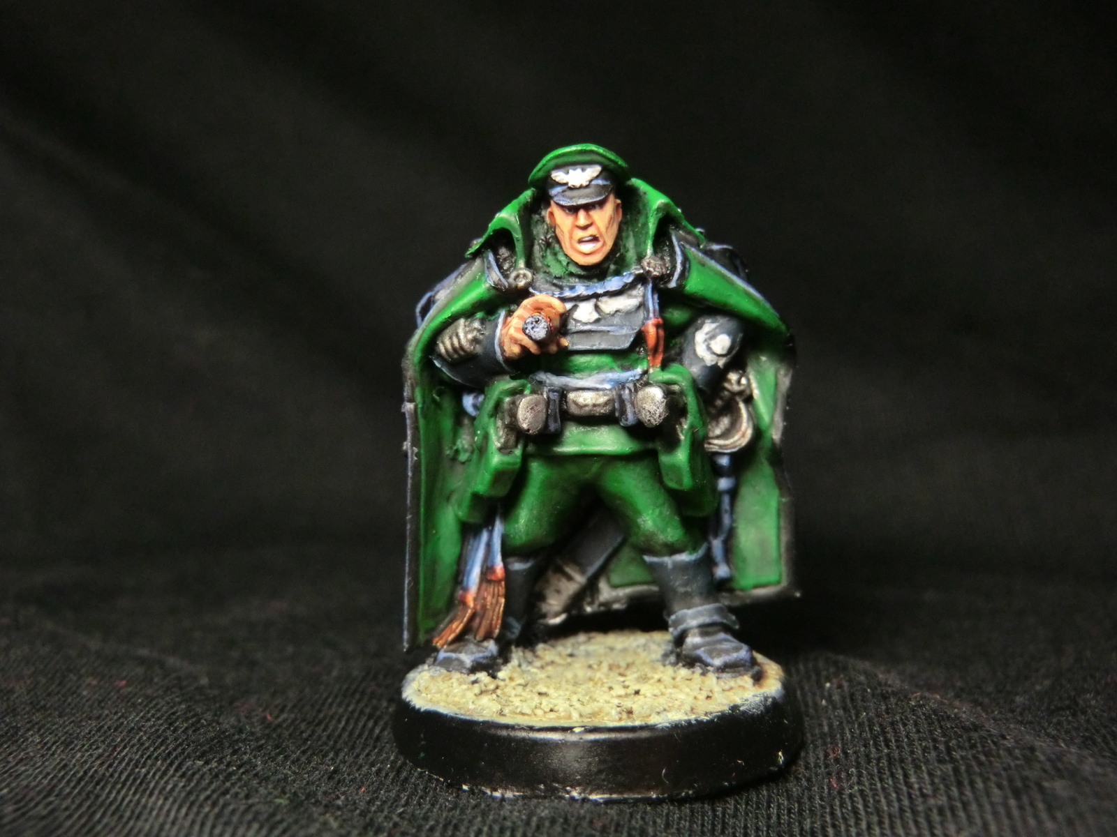 Commander of the Guard or my attempts at glow - My, Warhammer 40k, Imperial guard, Conversion, Painting, Wh miniatures, Astra Militarum, Plasma, Imperium, Longpost