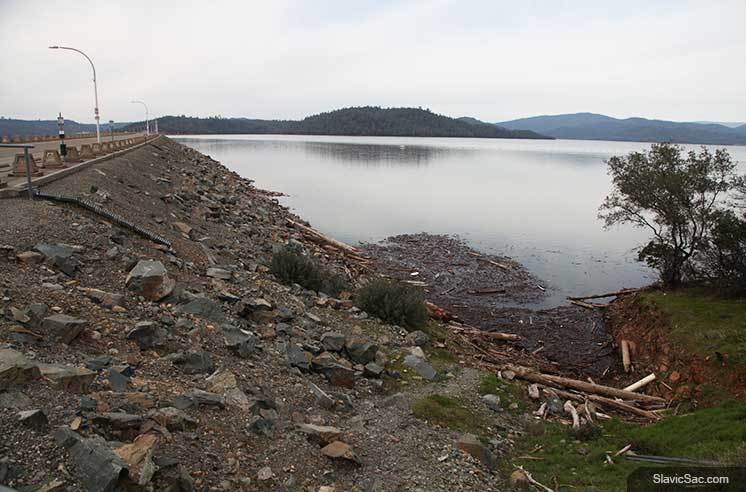 What's Happening at the Oroville Dam in Northern California? - California, , Flood, Video, Longpost, Text, USA