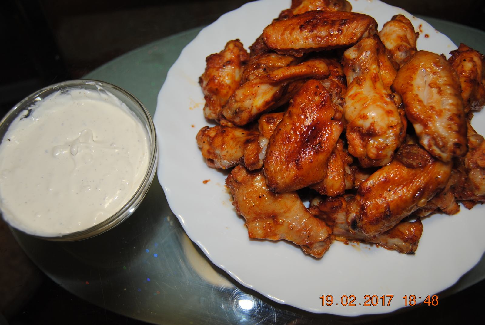 Wings in a sweet and sour marinade with coriander and garlic + sour cream sauce - My, Recipe, Longpost, , Food, Cooking, Yummy, Sauce