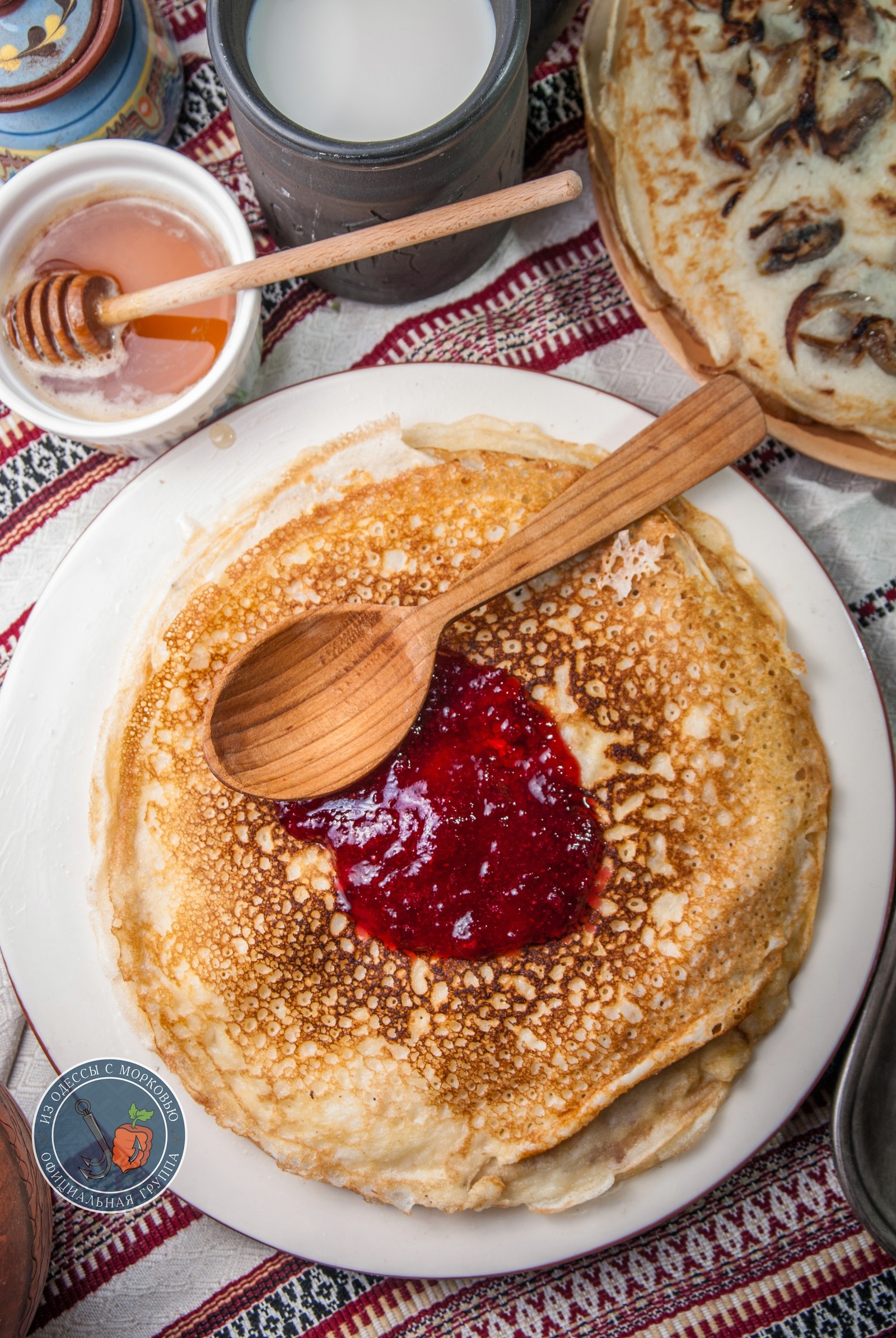 Simple pancakes on kefir. - My, Maslenitsa, Pancakes, From Odessa with carrots, Recipe, Cooking, Food, Longpost