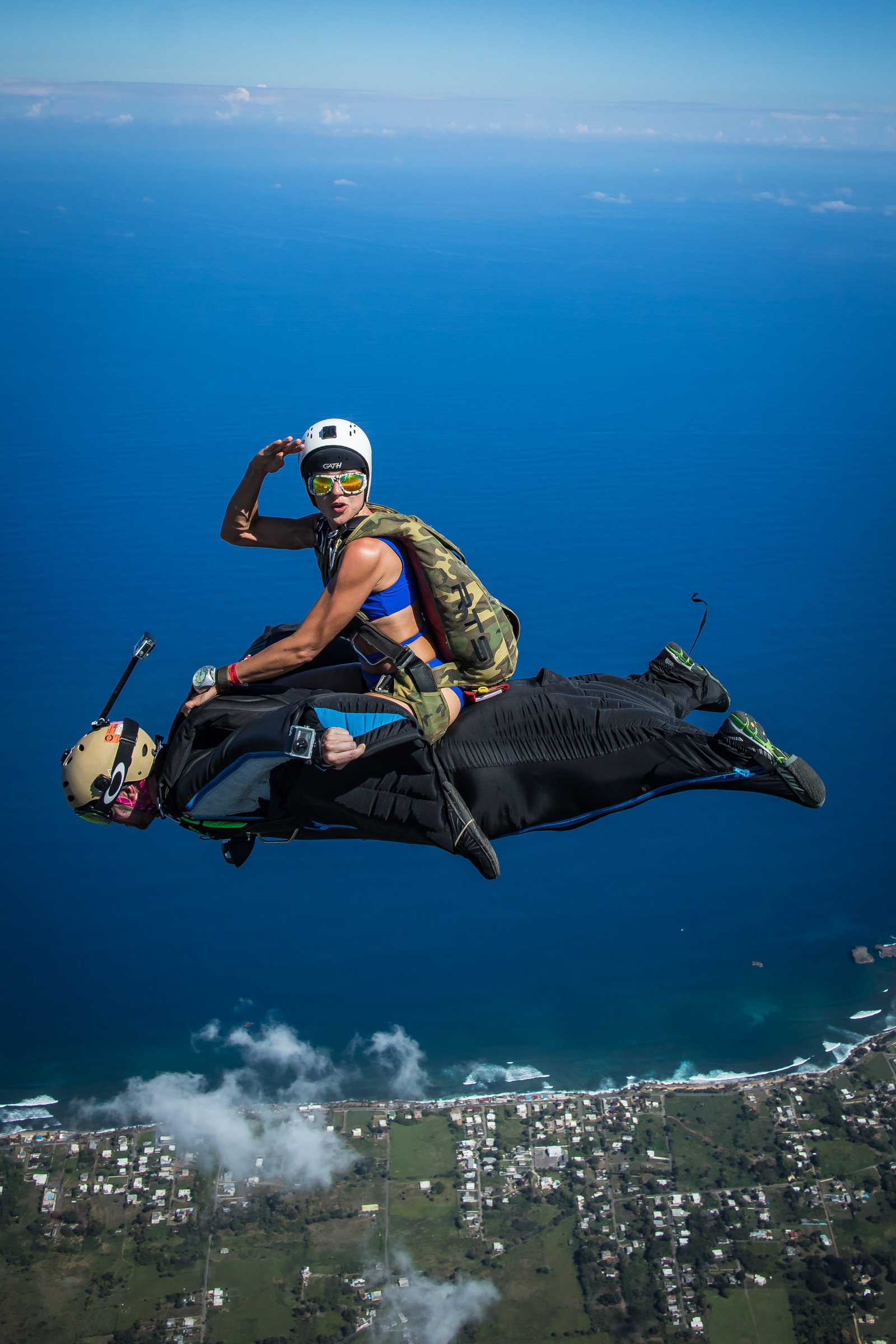 low-cost airline - The photo, Parachute, Wingsuit