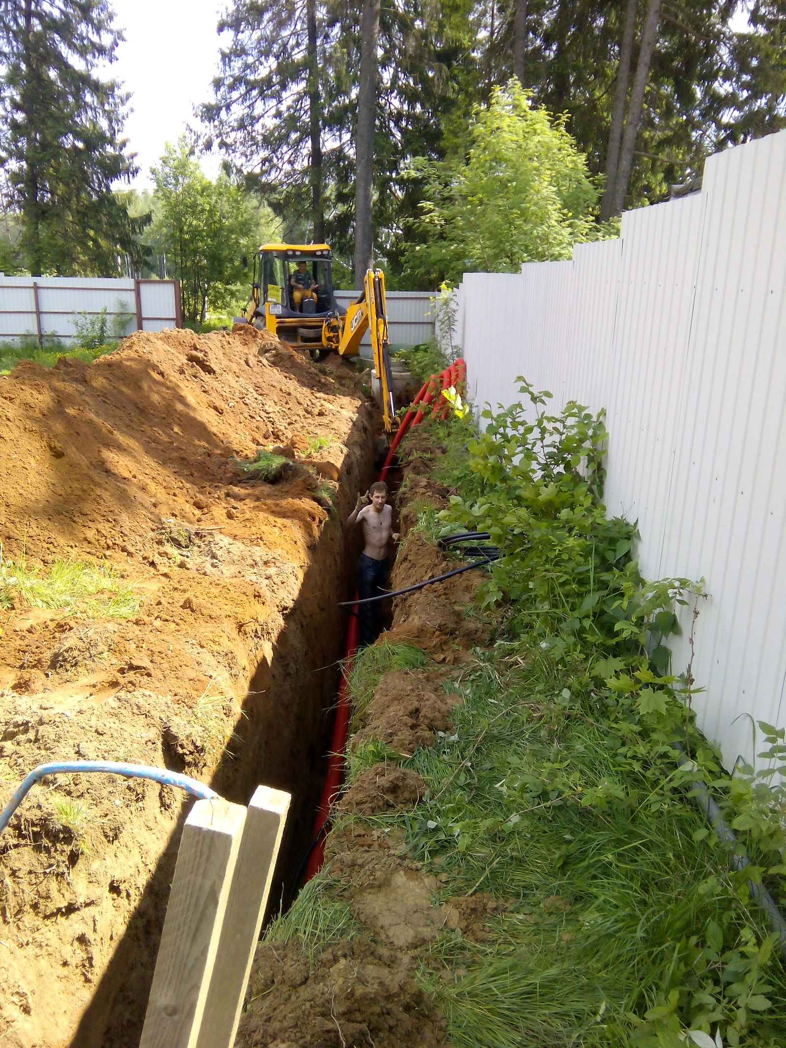 How do we hook up the plumbing and septic tank? Part 2. - My, Building, Vacation home, Land plot, Longpost