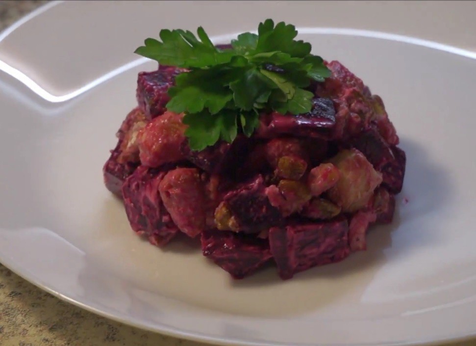 Meat salad with beets and turkey - My, , Food, , Salad, Cooking, Cook at home, Spices, Video, Longpost