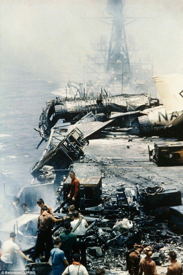 Fire on the USS Forrestal - Fire, Aircraft carrier, USA, 1967, The photo