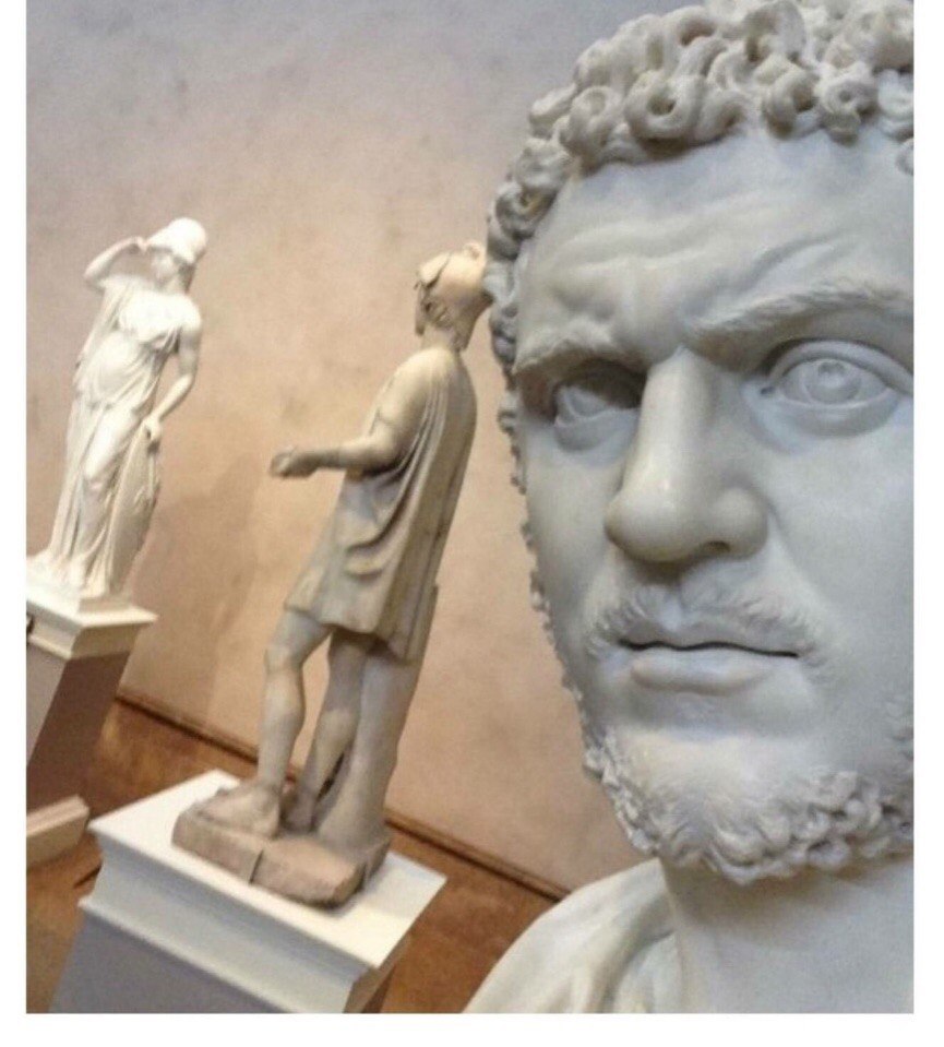 Powerful selfie by Septimius Caracalla - Ancient Romans, The photo, In contact with