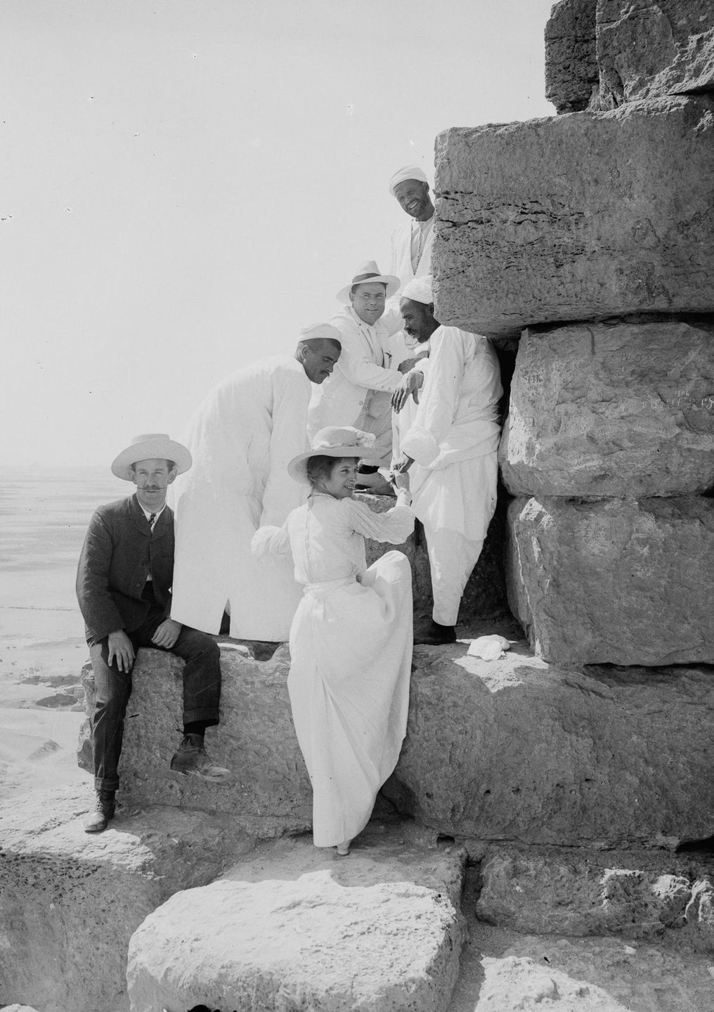 Picnic on top of the pyramid of Cheops, 1938, Egypt - Egypt, Pyramid, Picnic, Excursion, Tourism, Longpost