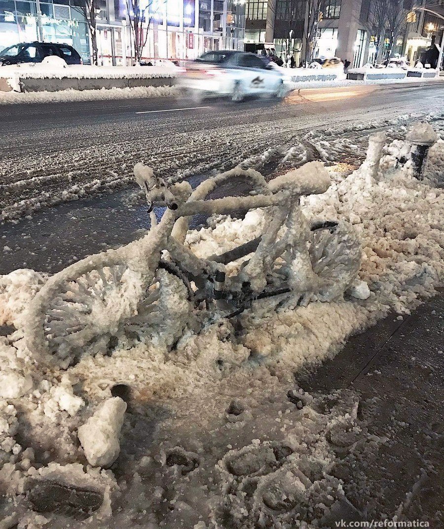 Just a little bit in the snow - Snow, A bike, Bad weather