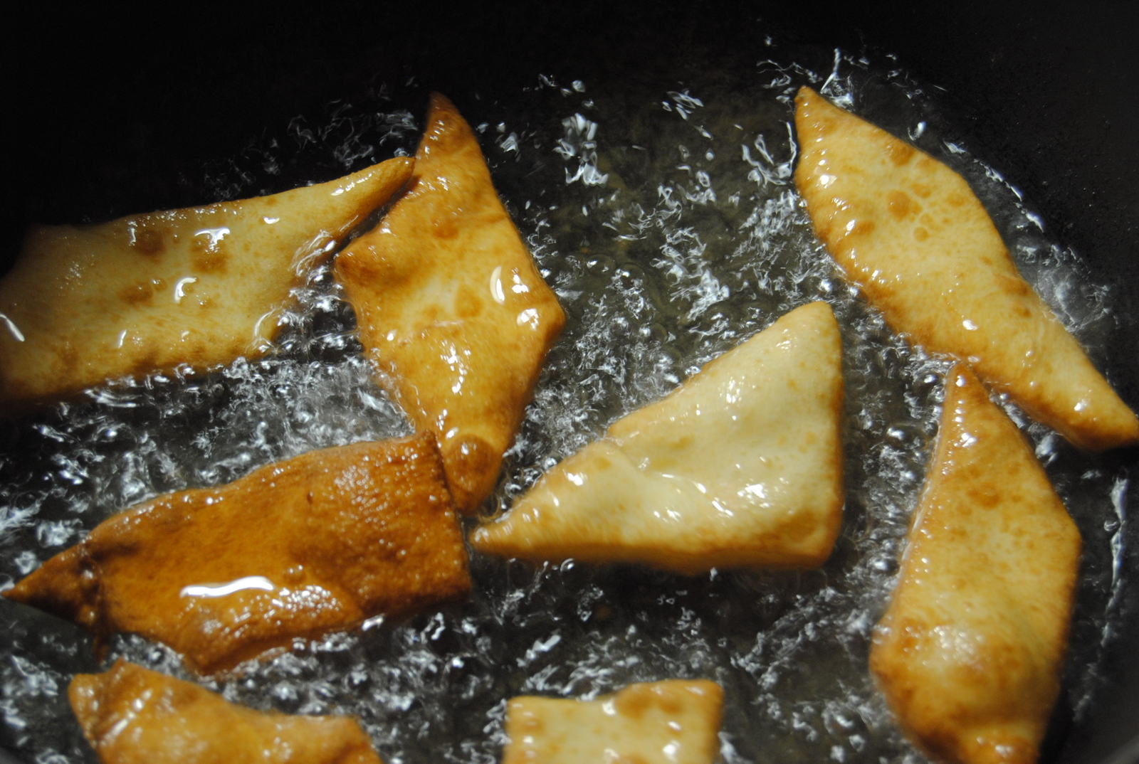 Baursaki with sour cream and garlic sauce. Only grilled meat is tastier :) - My, , Baursaki, Recipe, Longpost, Yummy, Amateur