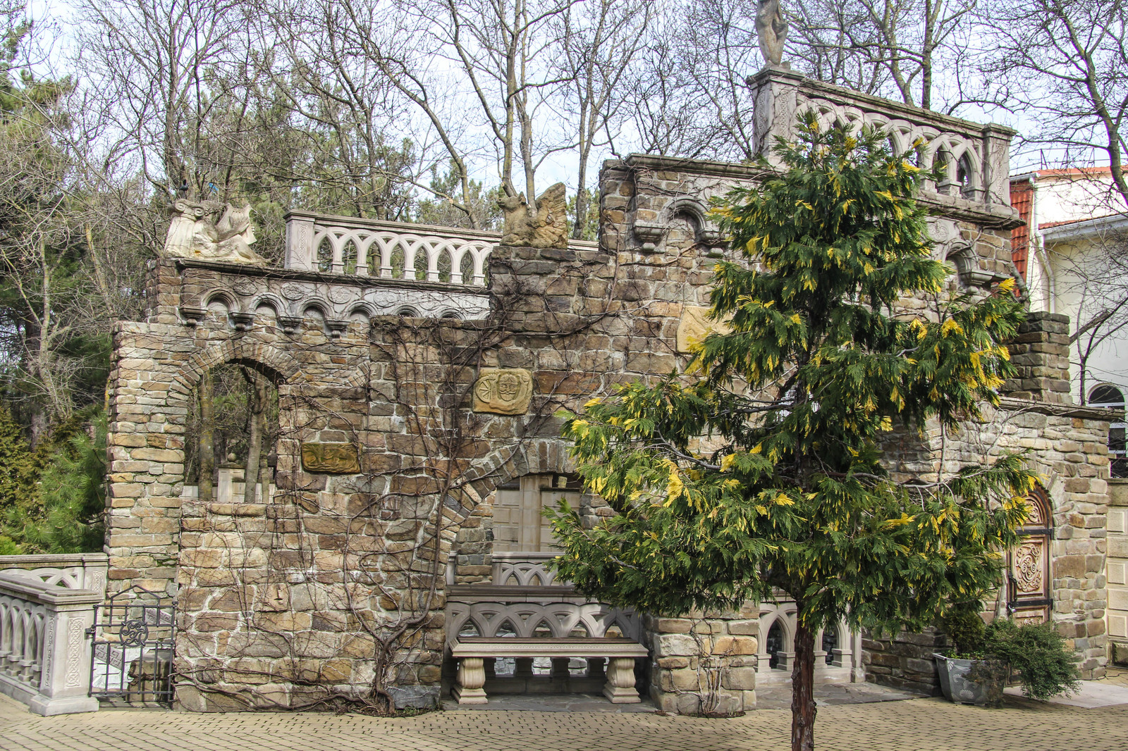 Old Park: a small architectural masterpiece in Kabardinka. - My, Kabardinka, The park, Gelendzhik, Black Sea, Architecture, Travels, Tourism, Longpost